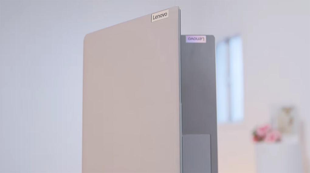 Lenovo Ideapad 3 15ITL6 i3 1115G4 (82H801NEVN) - Chi tiết xước phây 